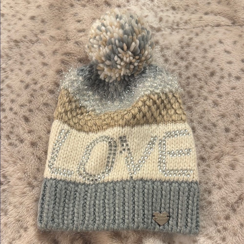 Betsey Johnson Knitted Pom-Pom Hat - Cream, Gray, Tan